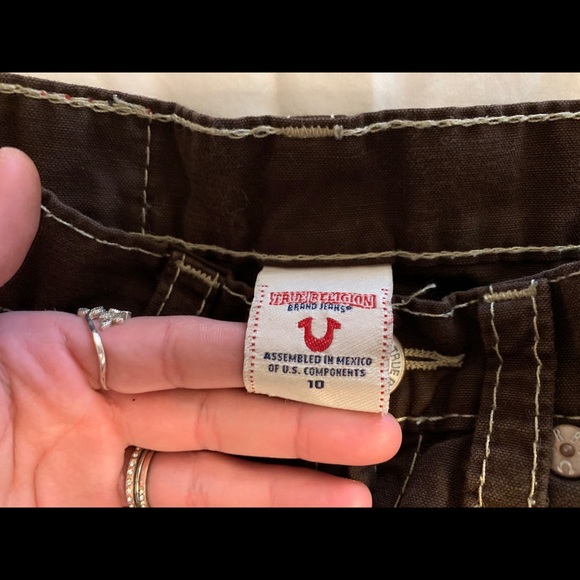 Brown shorts in kids. - Picture 3 of 3